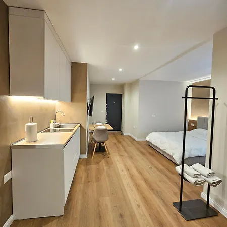 Jacuzzi Center Apartment Tirana