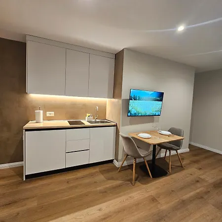 Apartment Jacuzzi Center Tirana