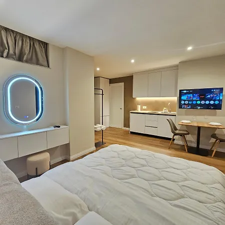 Apartment Jacuzzi Center
